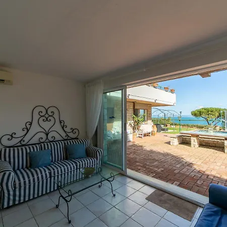 Bella Vista